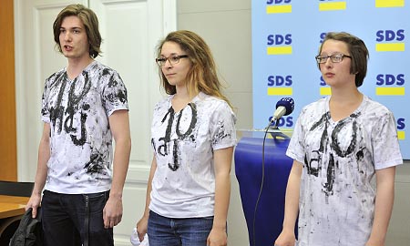 Kdo dela hlapce študente AGRFT? “Konstruktivna” opozicija in nabijaški sindikalisti? Kdo dela hlapce študente AGRFT? “Konstruktivna” opozicija in nabijaški sindikalisti?