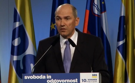 SDS: Nikoli ne bomo dovolili obnovitve totalitarnega režima! SDS poslej s tremi podpredsedniki: Černač, Zver in Jerajeva namestniki Janeza Janše SDS: Nikoli ne bomo dovolili obnovitve totalitarnega režima! SDS poslej s tremi podpredsedniki: Černač, Zver in Jerajeva namestniki Janeza Janše